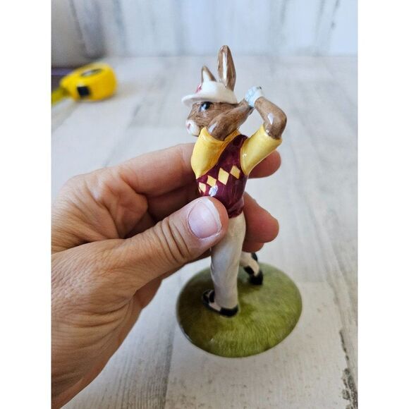 Royal Doulton golfer bunnykins DB255 2001 bunny figurine statue - Picture 3 of 8